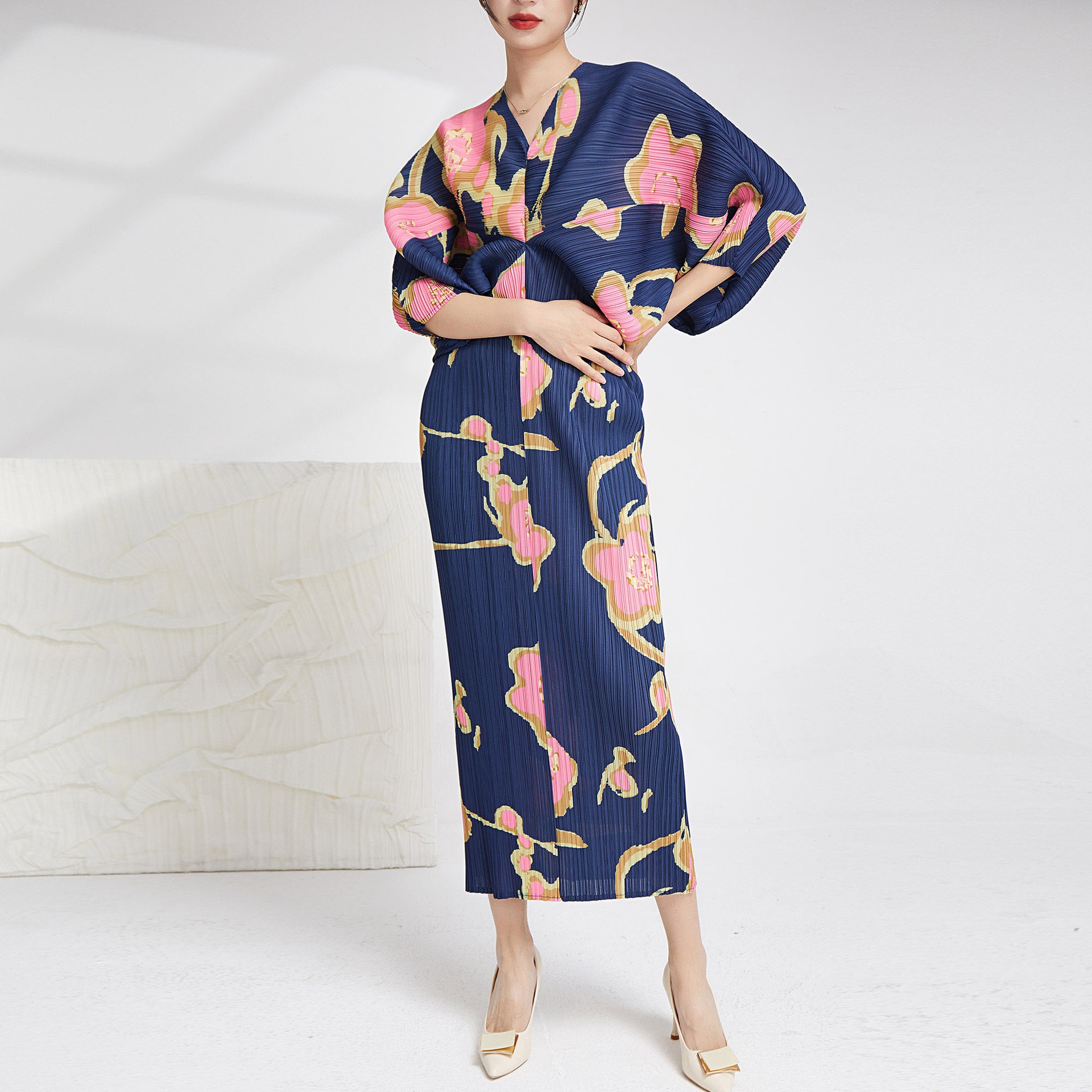 しわ気質優雅ロングスカートプリントゆるい一歩ストレートスカートコウモリ袖高級ワンピース女 5,013円