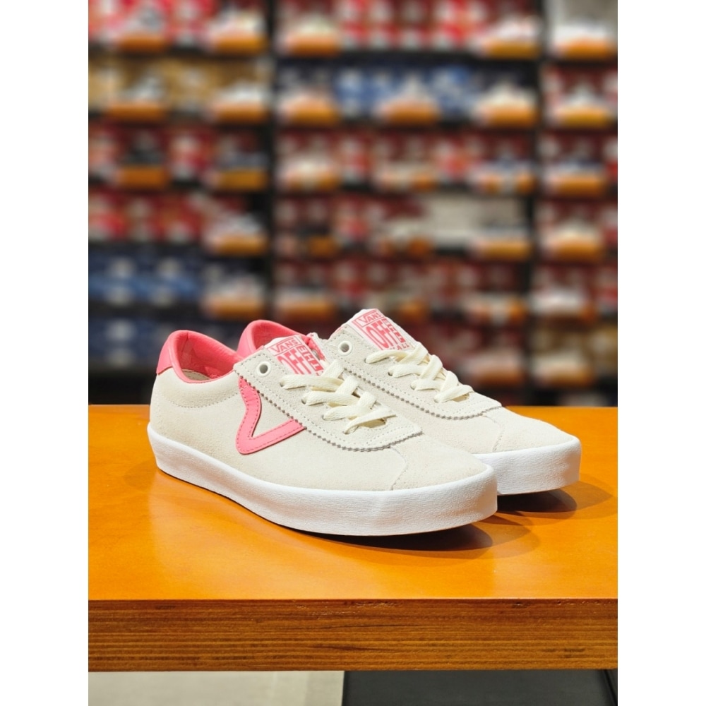 バンズユニセックススポーツロースポーツロー (VN000CTEPNK) スニーカー