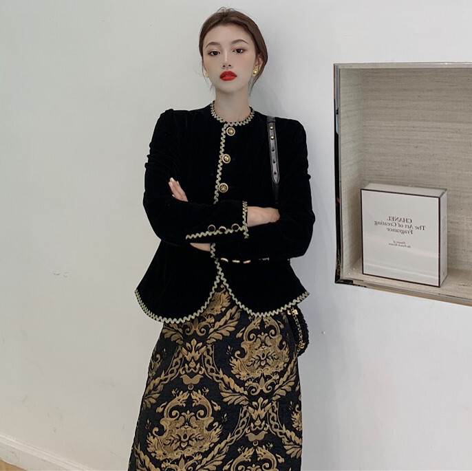 セットアップ レディース スーツ スカート ミモレ丈 上下セット 黒 ブラック ゴールド 高見え いい女 個性的 かっこいい セクシー ジャケット ミドル丈 S Ｍ