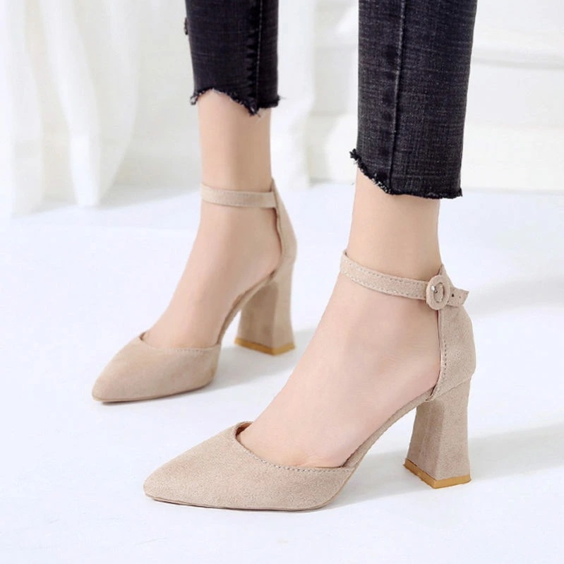 777円OFFクーポン ハイヒール ストラップ パンプス かわいい アンクルストラップ 黒 ｖカット ポインテッドトゥ チャンキー 8cmヒール 大きいサイズ 8cm ハイヒール スエード調 可愛い