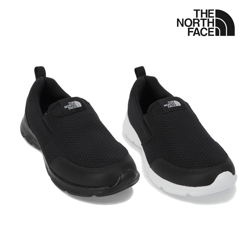 NS94R53 EASY SLIP ON メッシュ通気性と軽量クッションで歩きやすい 足取り軽く 脱ぎ履き簡単なスリッポン 抗菌中敷きで清潔 デイリーや通学通勤に ブラックで合わせやすい 快適設計安心