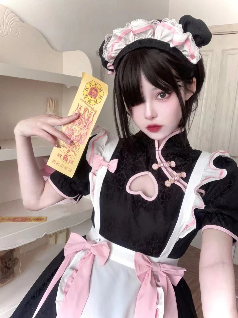 中国風ピーチロリータボタン中空ドレス ロリータ半袖ホルタードレス