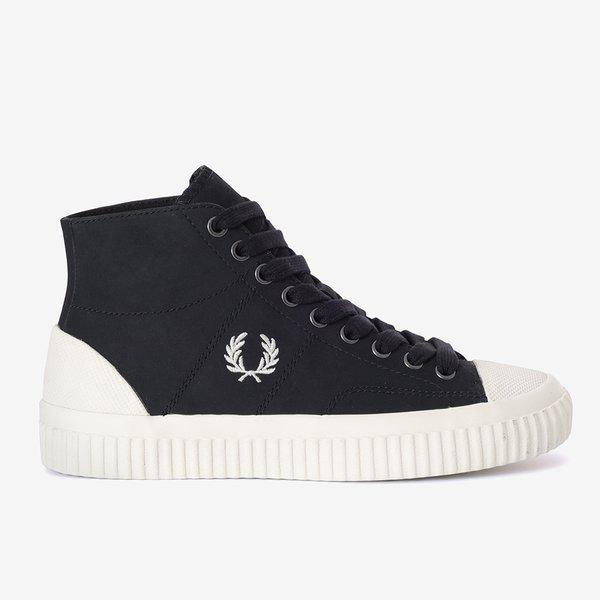 FRED PERRY_ 男女ミッドトップ スニーカーヒューズ ミッド ヌバック SFPU2336332-D57
