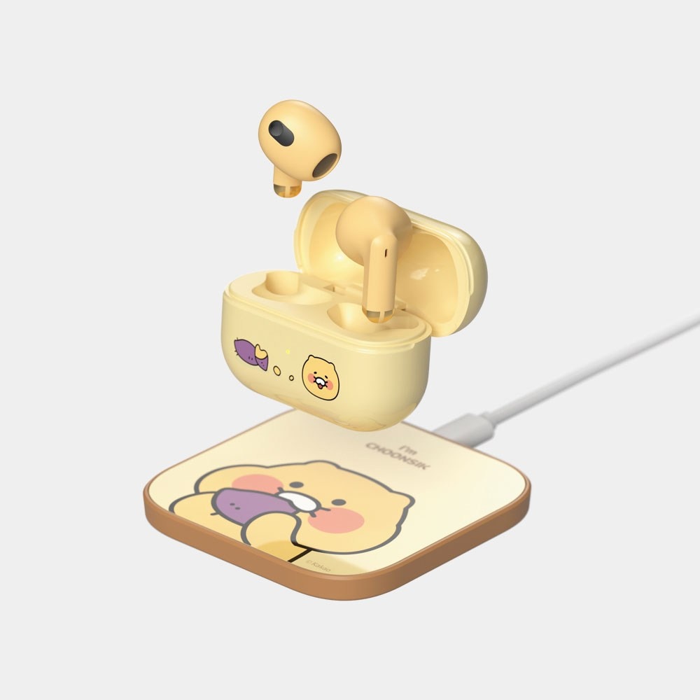 サツマイモ食べる春の食事Bluetoothイヤホンワイヤレス充電器セット