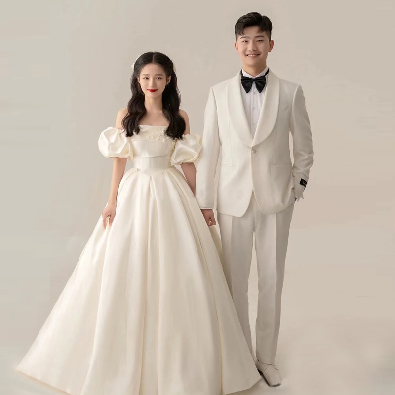 フレンチサテンライトウェディングドレス花嫁のシンプルな気質ワンショルダースーパーフェアリードアガーゼ森床丈ウェルカムドレススカート