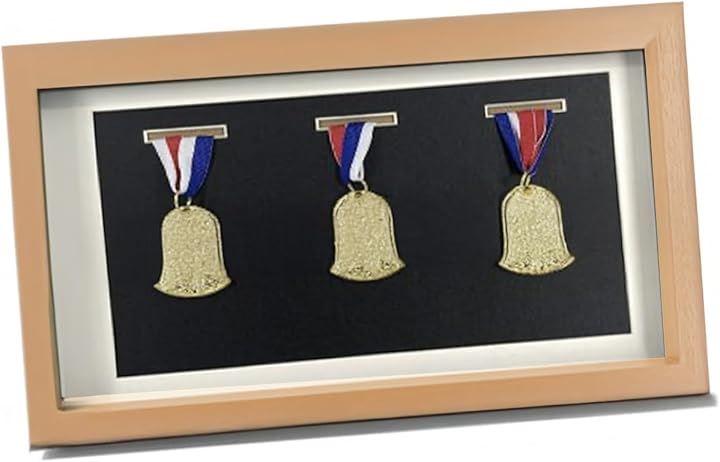 3個 メダルディスプレイ 額縁 フレーム 壁掛け 木製(ナチュラル) 4,858円