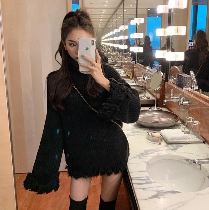 フリンジ付きニット オーバーサイズニットトップス 長袖ニットセーター 秋冬カジュアルニット トップス ニットソー セーター プルオーバー 白トップス ビッグT ロング丈 袖あり 長袖 ボリューム袖