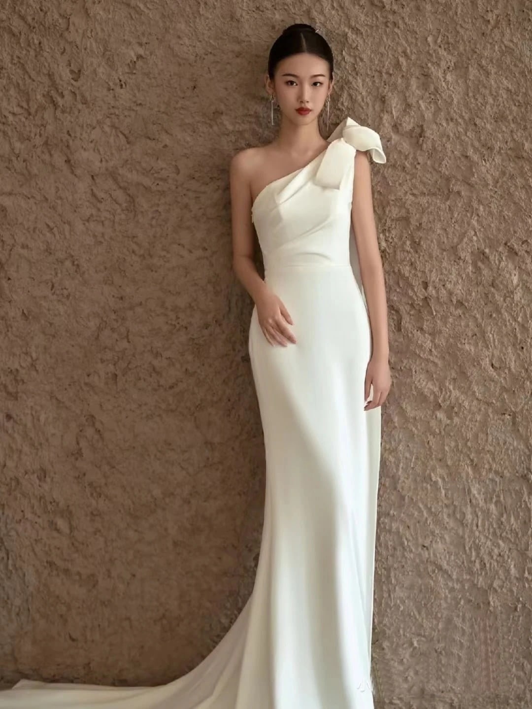 パーティードレスシングルショルダーホワイトサテンウエディングドレスキャバドレス結婚式　ドレスロングドレス