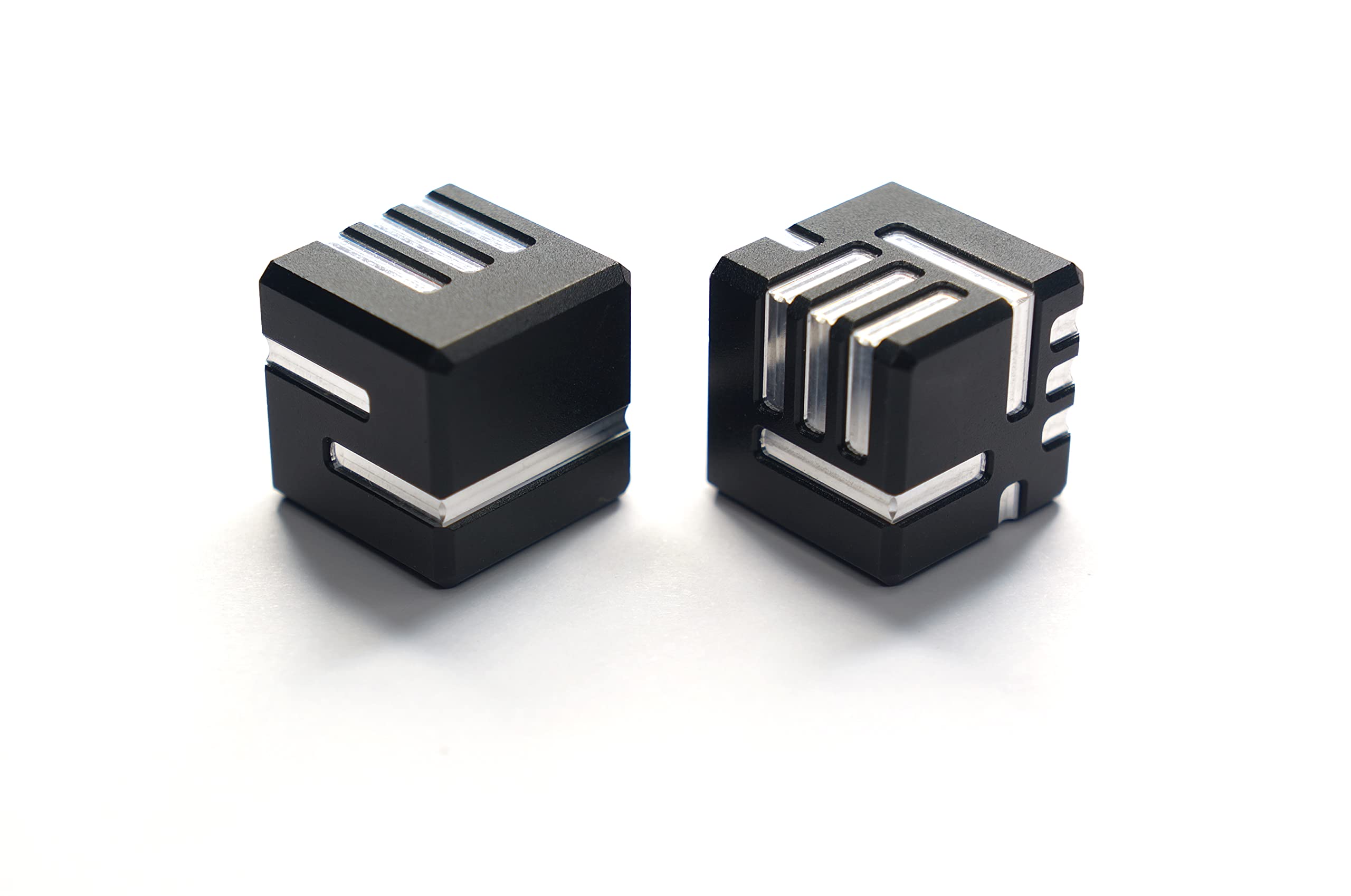 AKO DICE I - Black - Custom Metal dice Version 1 by AKO Dice. 16mm D6 Game dice with Redesign Concep 5,523円