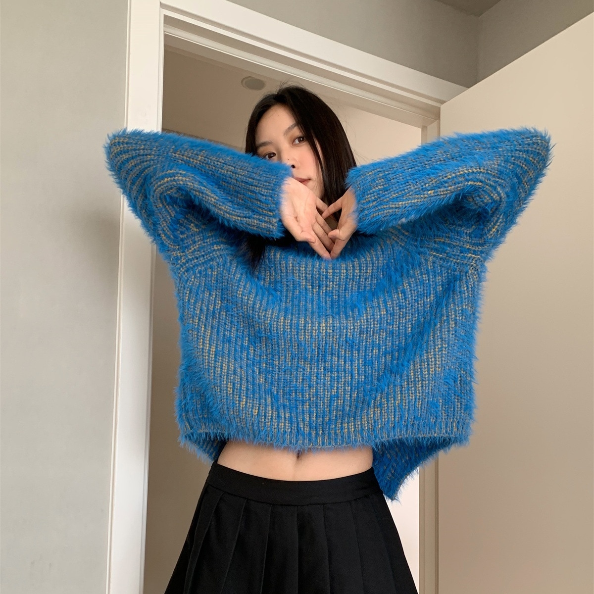 トップス セーター 長袖 ラウンドネック プルオーバー ショート丈 かわいい 大人可愛い きれいめ シンプル 上品 おしゃれ かっこいい カジュアル こなれ感 個性的 主役級 存在感 ラフ ルーズ