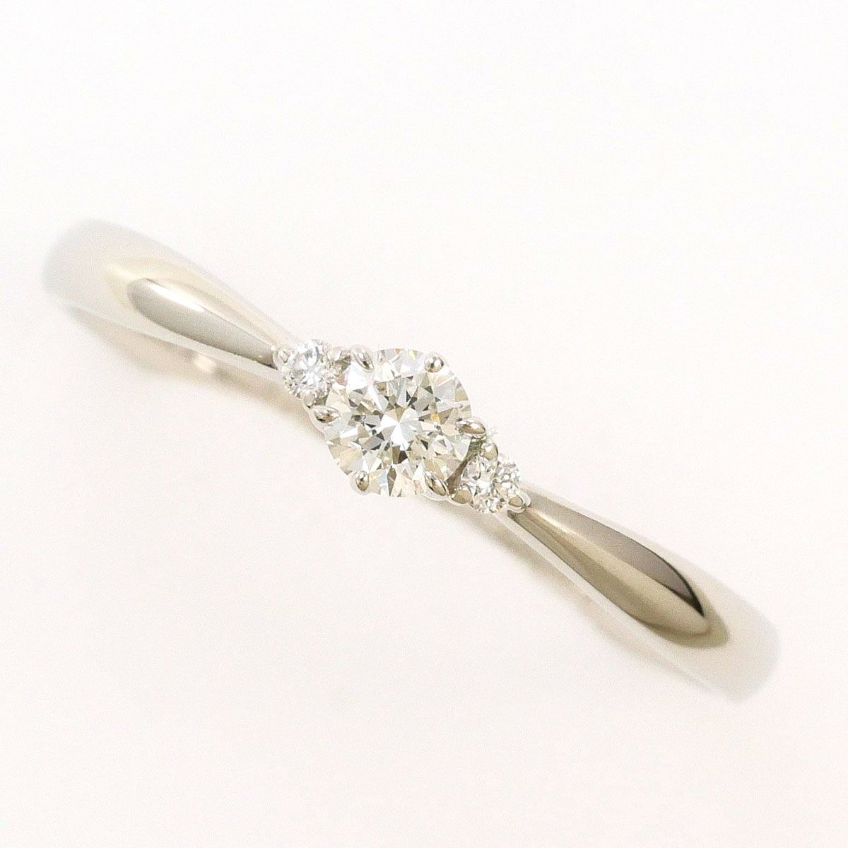 PT900 プラチナ リング・指輪 15号 ダイヤモンド 0.153ct ダイヤモンド 0.02ct 総重量約2.3g 中古