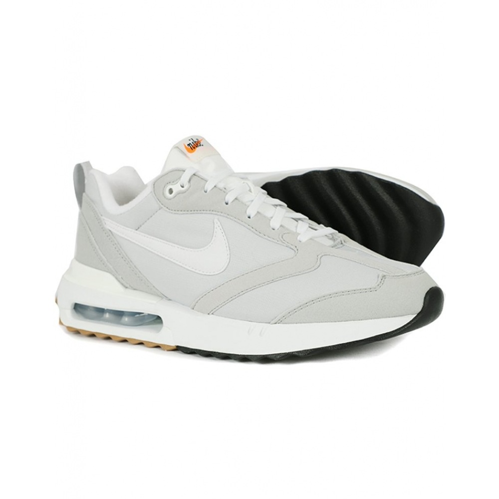 ナイキランニングシューズエアマックスドーン