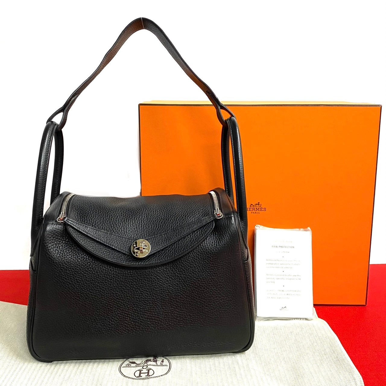 リンディ30ハンドバッグ トリヨンクレマンス ブラック 56651