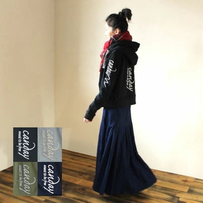 刺繍フーディ裏起毛ミディアムショート ちょうど良い着丈を探したオリジナルトレーナー　長い袖がスタイル良く見せるこなれたバランス　刺繍がスパイシー　レディースファッション　トップス　パーカー　フーディー
