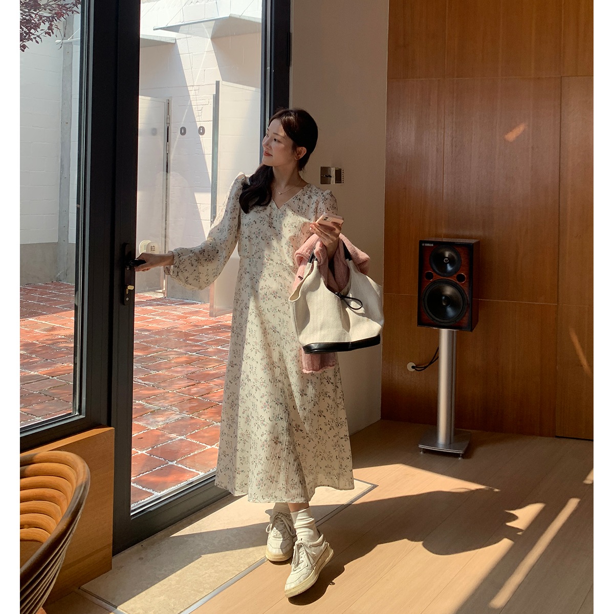 ティーブレイク長袖花柄ドレス2024秋気質スリム釣り風デートドレス