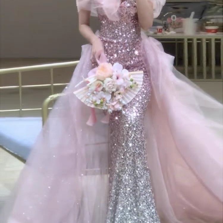 【2枚購入で 3oo円OFF！】女性のためのテールドレス花嫁エンゲージメントハイエンドホスティングスパンコールのためのワンショルダーバンケット服