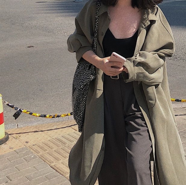 ビッグシルエット ロングコート アウター 上着 ロング丈 長袖 ワイド ポケット 前開き カジュアル おしゃれ 大人可愛い 大人女子 こなれ感 ラフ ルーズ 個性的 存在感 無地 10代 20代