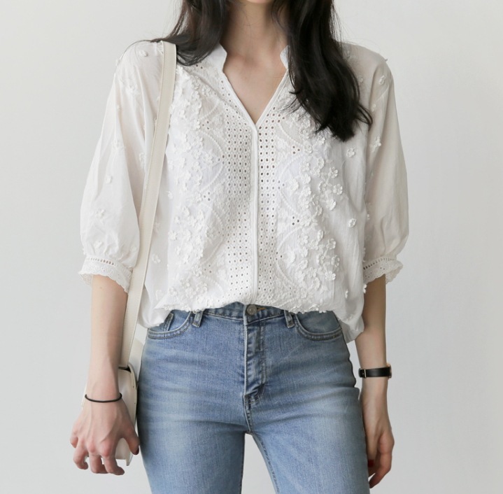 レース刺繡ブラウス トップス ブラウス 袖あり 7分袖 七分袖 Vネック レース 刺繍 かわいい 大人可愛い きれいめ シンプル カジュアル 大人 おしゃれ お洒落 レトロ 大人可愛い 大人女子