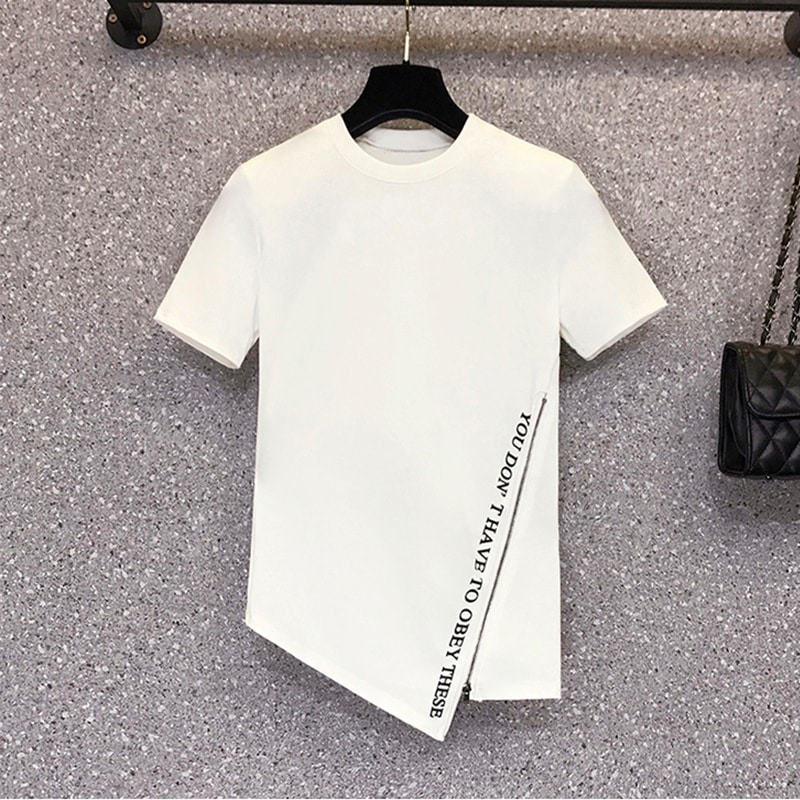 サイドロゴテープTシャツ トップス Tシャツ 袖あり 半袖 ラウンドネック アシンメトリー ファスナー かわいい 大人可愛い きれいめ シンプル カジュアル 大人 上品 おしゃれ お洒落 大人可愛い