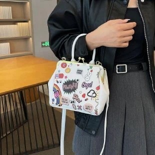 ショルダーバッグ 今年も人気！ミニバッグ 新しいハイエンドニッチクロスボディバッグレディースバッググラフィティプリントレディースファッションハンドバッグ 韓国ファッション