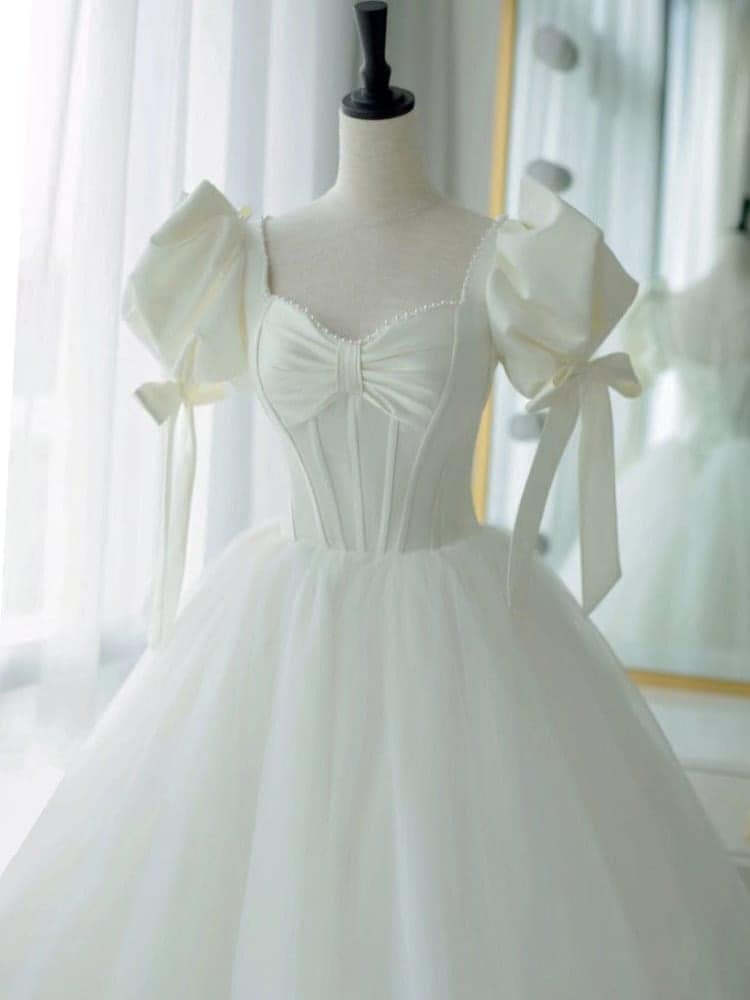 ライト ウェディング ドレス 2025 新作花嫁ガール スモール シン フロアレングス プリンセス 冬 パフ スリーブ
