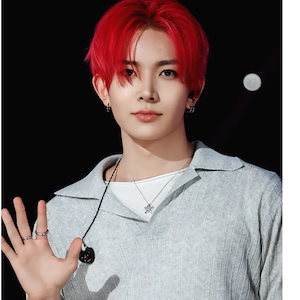 公式 BTS ジン BIGHIT MUSIC HYBE ビッヒ帽 Tシャツ L 弟たちのイベント現地販売で ジンさん愛用のビッヒのCAPが販売