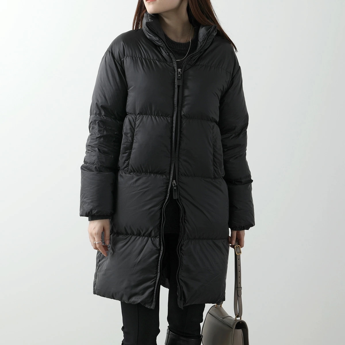 Max Mara The Cube マックスマーラ ザ・キューブ ダウンコート SEIBI セイビー レディース スタンドカラー セミロング ジャケット 軽量 ロゴ 009 63,927円