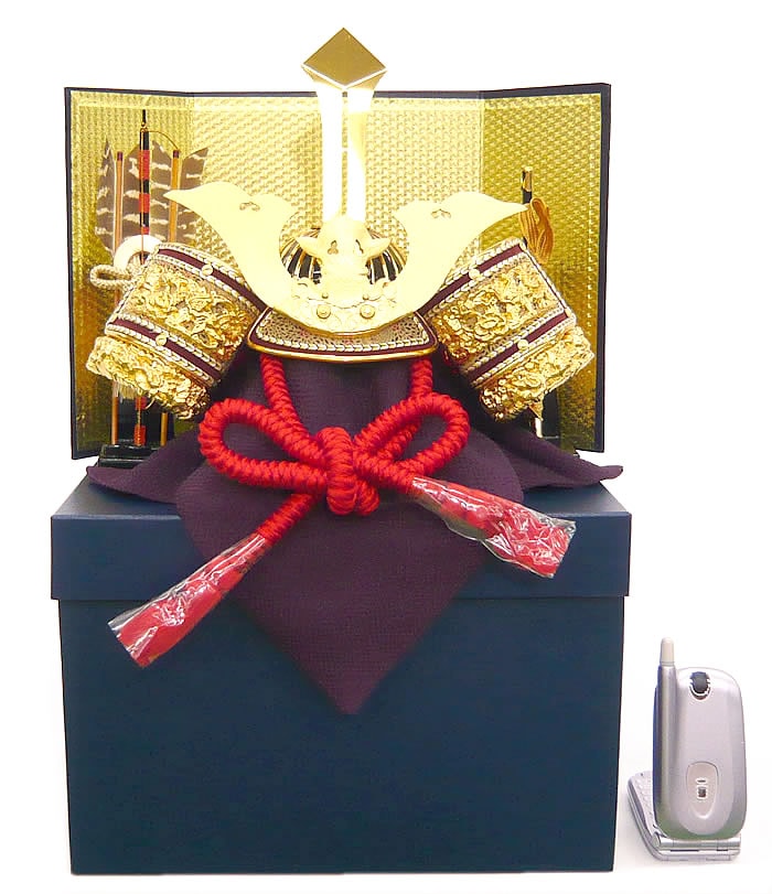 【送料無料】【五月人形】【兜】【Ｇ036】13号三鍬形兜屏風弓太刀付【秀光】【新作】【限定品】 13,200円