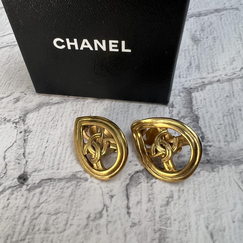 CHANEL シャネル ココマーク コメ有96P イヤリング ゴールド A-12279