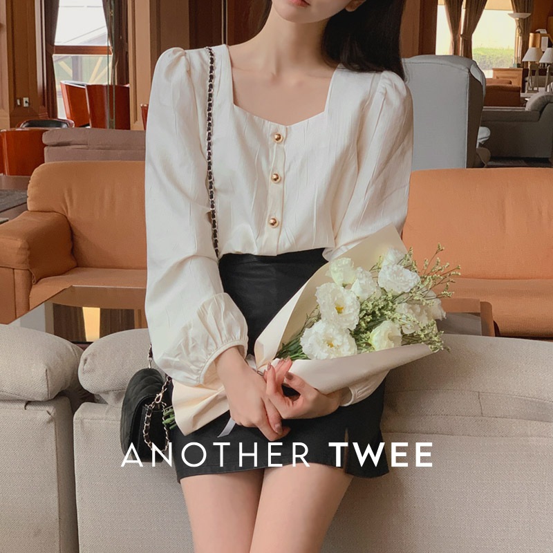 [tbs0434] 韓国ファッションゴールドボタンスクエアネックブラウス