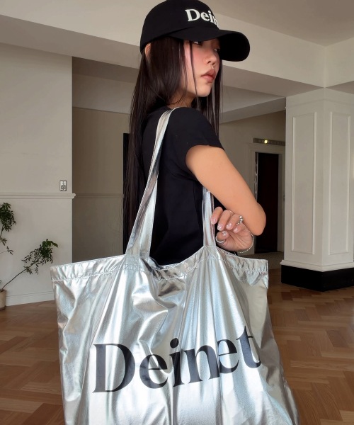 【DEINET】 ESSENTIAL LOGO SHOULDER BIG BAG IN SILVER ショルダーバッグ 正規品