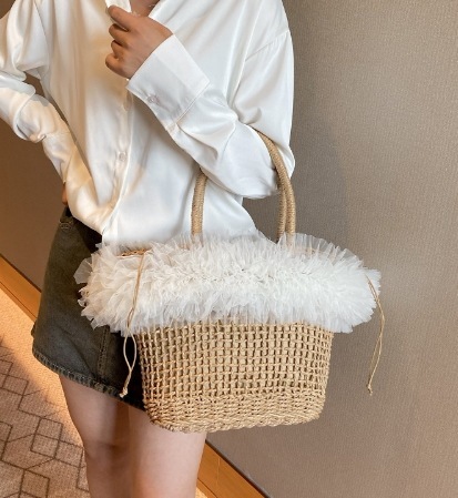 かごバック 個性的 ハンドバック ショルダーバック レース 斜めがけ 肩かけ オルチャン 韓国 レディース 夏 海 リゾート お洒落 わら オフホワイト カーキ こなれ感 手持ち