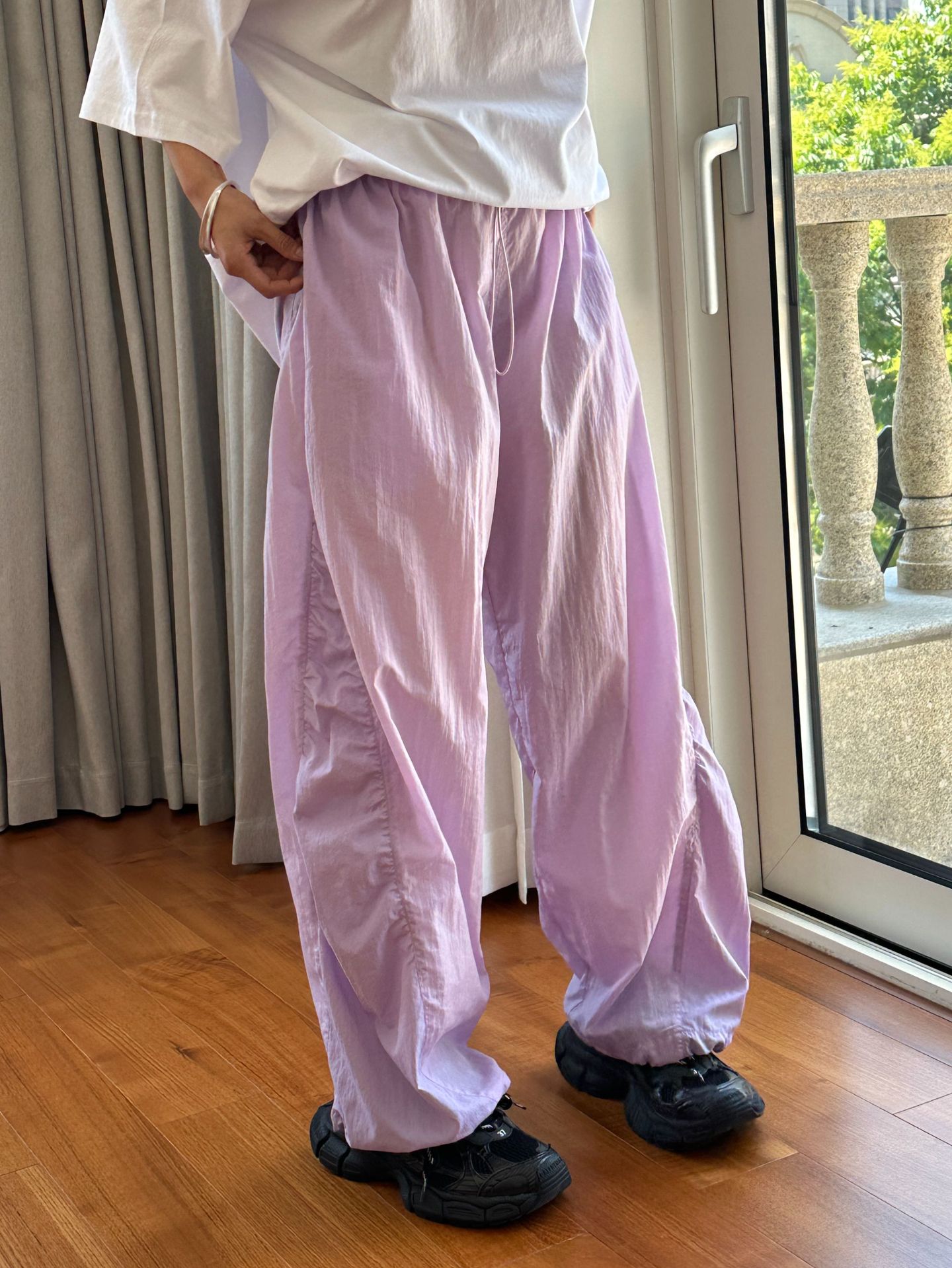 夏の新型日系アウトドア用シワカジュアルパンツ清涼ドライでゆったりとした痩せたカジュアルパンツ女性