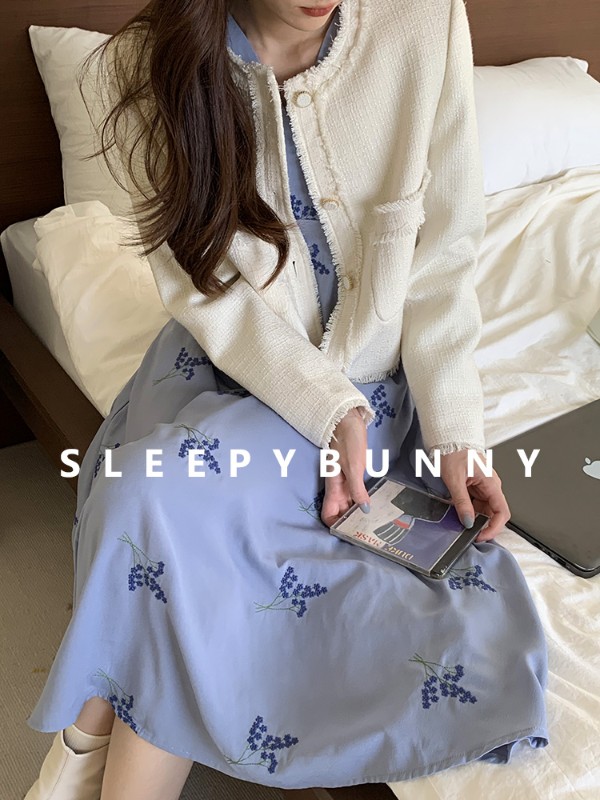 スリーピーラビット シーソルトブルー 高密度フラワー刺繍 ロングスリーブドレス Vネック 秋 スリミング 直角ショルダー ロングドレス