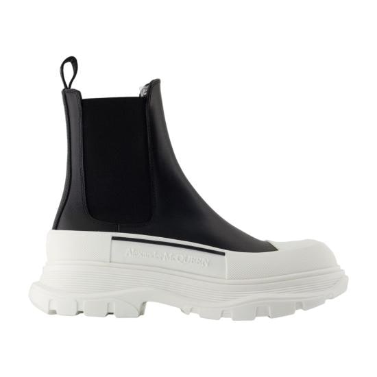 ALEXANDER MCQUEEN Women Boots 635714WIAGY1021 black