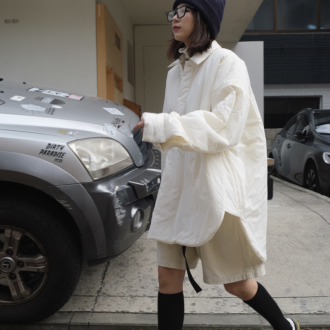 新品 大人気 中綿コート レディース アウター 綿入り 厚手 ロングシャツ オーバー 軽量 ふわふわ デザイン スリット入り ロング丈 ダウン ゆるシルエット