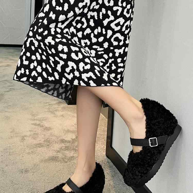 もこもこ スリッポン パンプス ウェッジソール 韓国系 可愛い 黒 茶色 白 バレエシューズ風 個性的 レトロ ボア シューズ ストラップ 厚底 靴 レディース オルチャン ブラック ホワイト ブラウ