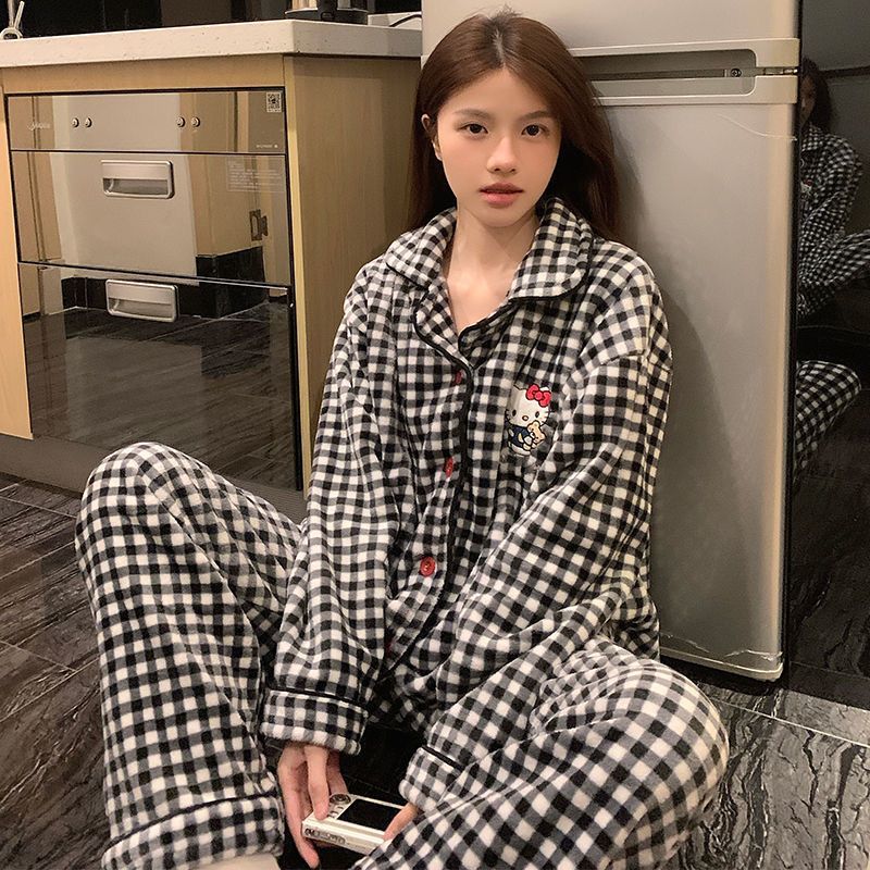 韓国 キティ パジャマ ロングパジャマ パジャマ ルームウェア サンリオです ハローキティ 可愛いです 厚手ルームウェア キティ パジャマ もこもこ