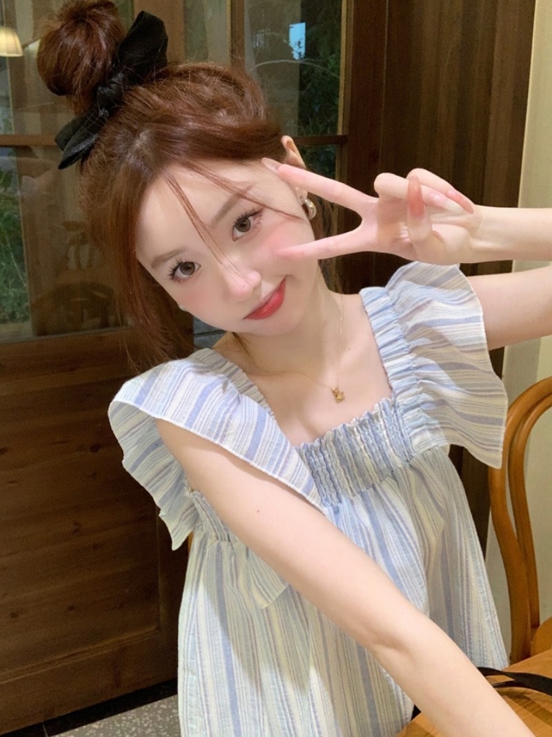 レトロかわいいストライプTシャツ 着痩せスクエアネックトップス 快適性ショット丈トップス ノースリーブシャツ