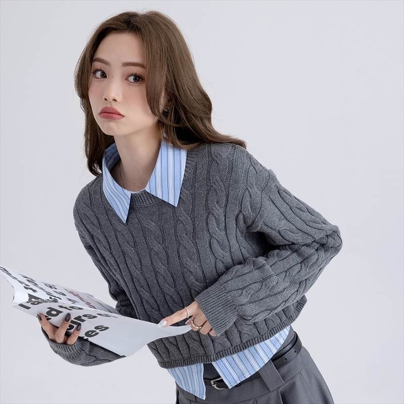 トップス ニット セーター 長袖 レディース ラウンドネック ミニ ショート丈 個性的 重ね着 お洒落 大人可愛い かわいい シンプル カジュアル ラフ こなれ感 無地 グレー かっこいい 知的 映え