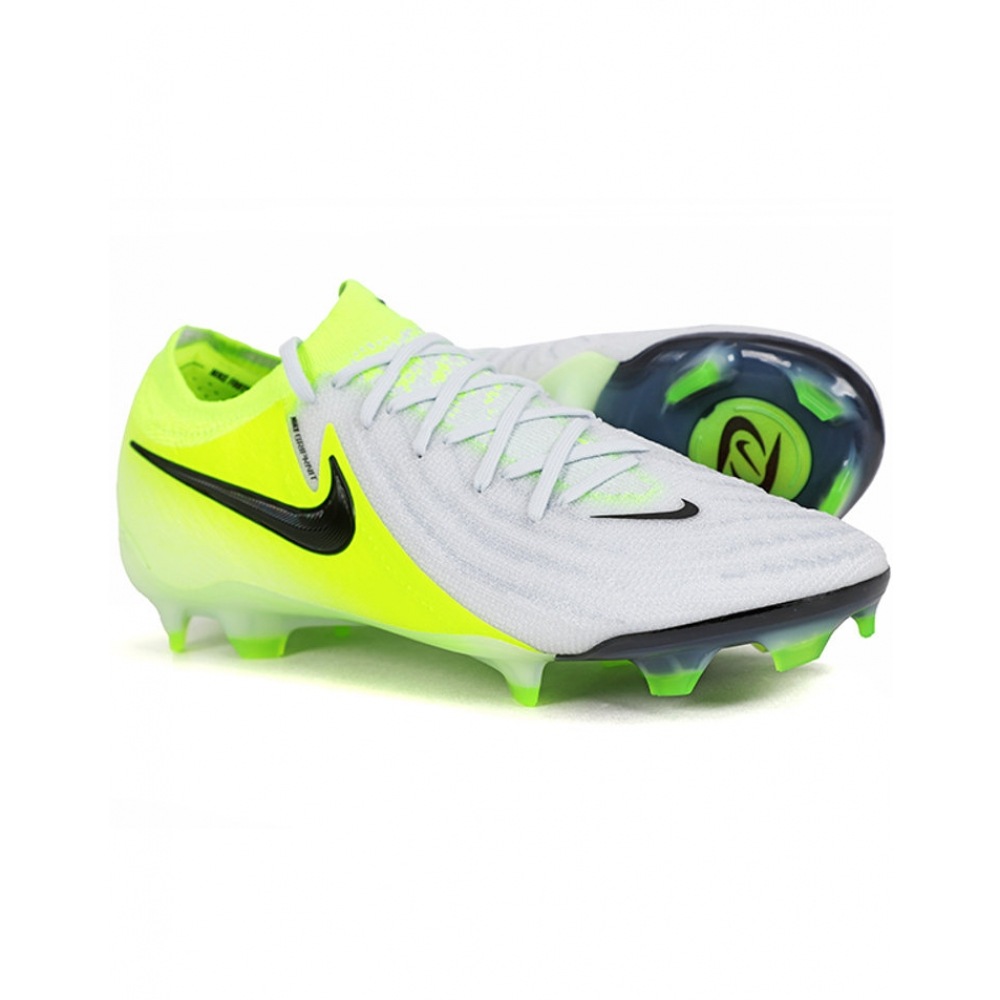 ナイキサッカーシューズファントム GX 2 エリート FG