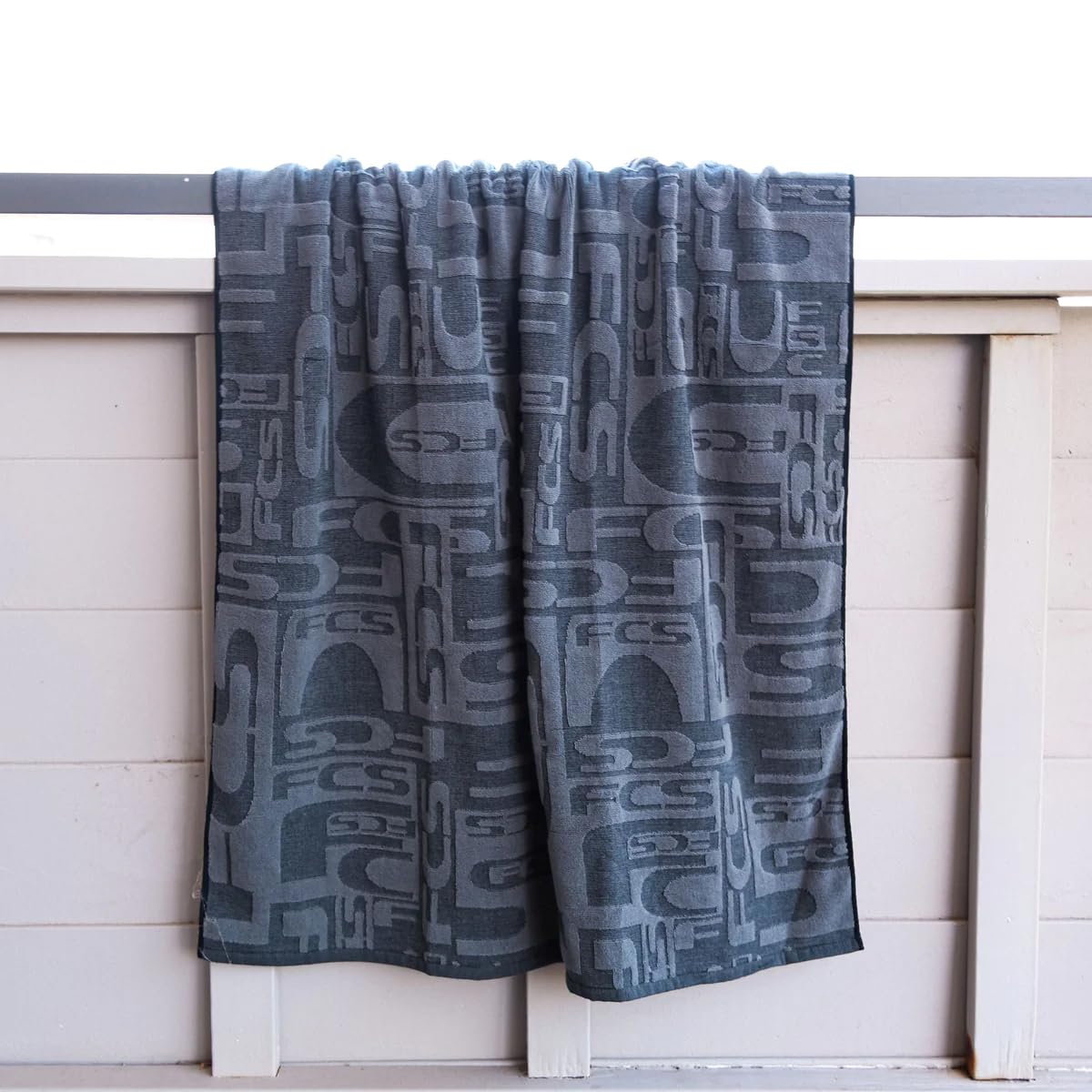 FCS タオル THE MONA TOWEL ビーチタオル 大判タオル バスタオル ビックサイズ 吸水性 コットン100％ 綿100％ 海水浴 ジム サーフィン アウトドア Black-Charcoa