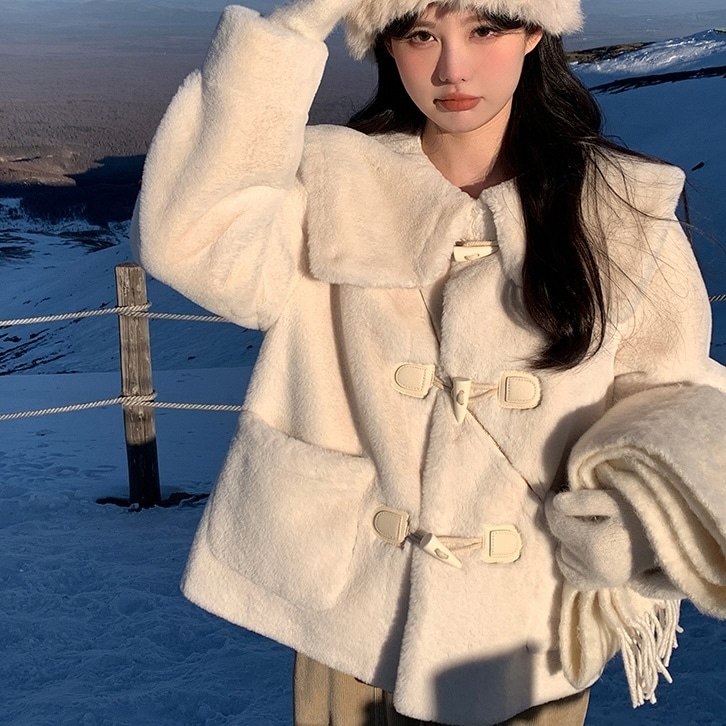 ふわふわ ダッフル ビッグ襟 コート レディース コート ファー 腰丈 長袖 襟付き ビッグカラー フェミニン かわいい レトロ ガーリー 主役級 存在感 とろみ感 ラブリー ロマンティック 無地 冬
