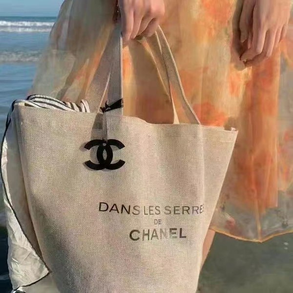 ❣️CHANEL♡バックチャ―厶さんcosmeノベルティ❣️ ❣️CHANEL♡バックチャ―厶さんcosmeノベルティ❣️