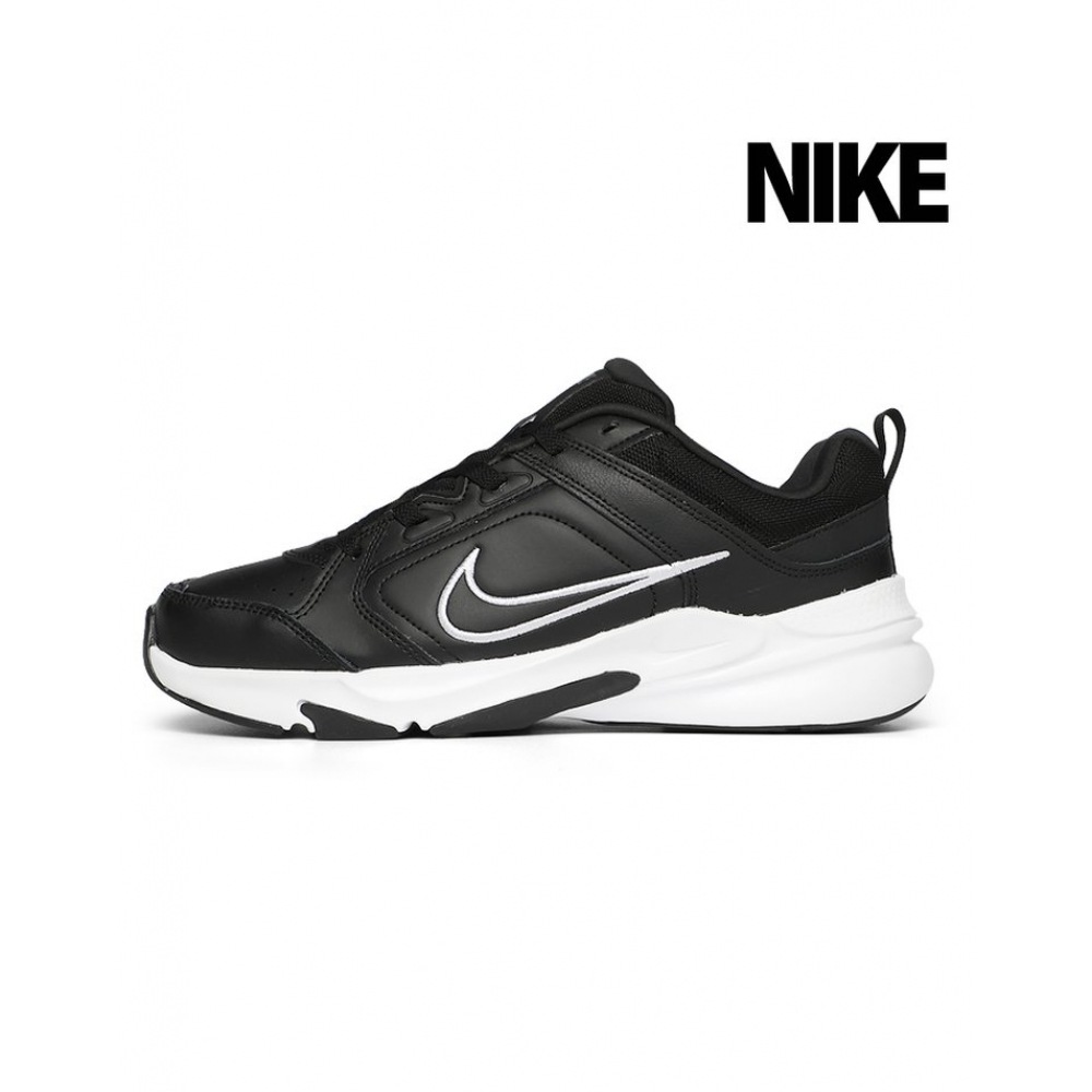 ナイキデファイオールデイ DJ1196-002