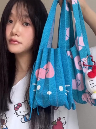 JOSEPH&STACEY公式 ニットバッグ Lucky Pleats Knit S Starry Hello Kitty (ALL)