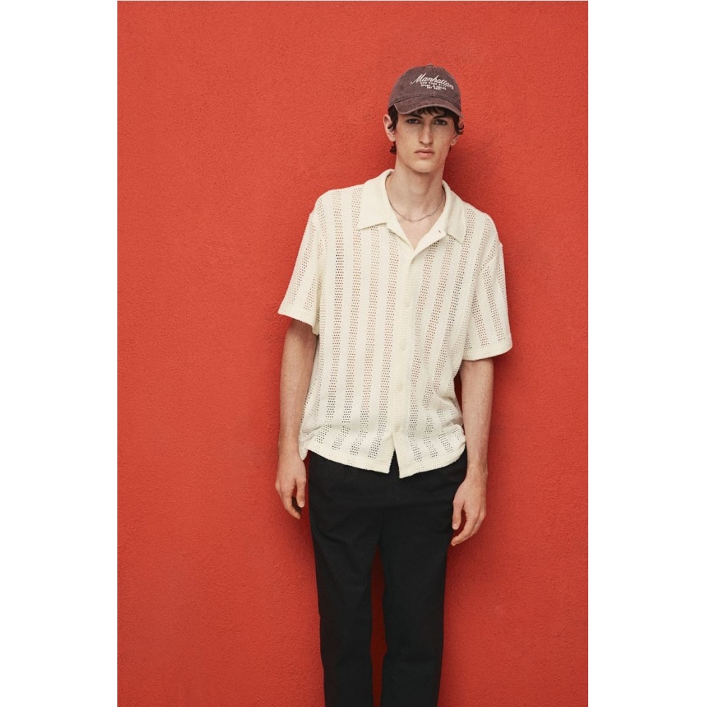 H&M レギュラーフィットジャカードニットシャツライトベージュ/ストライプ