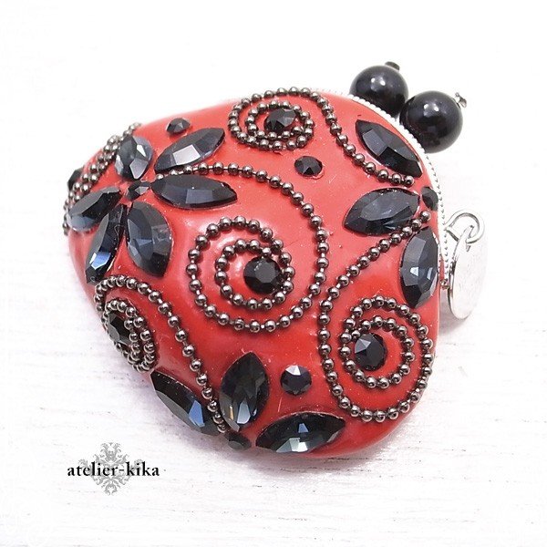 ガマグチブローチ (レッド) スワロフスキー きらきら デコレーション ジュエルデコ atelier-kika [ アトリエキカ ]