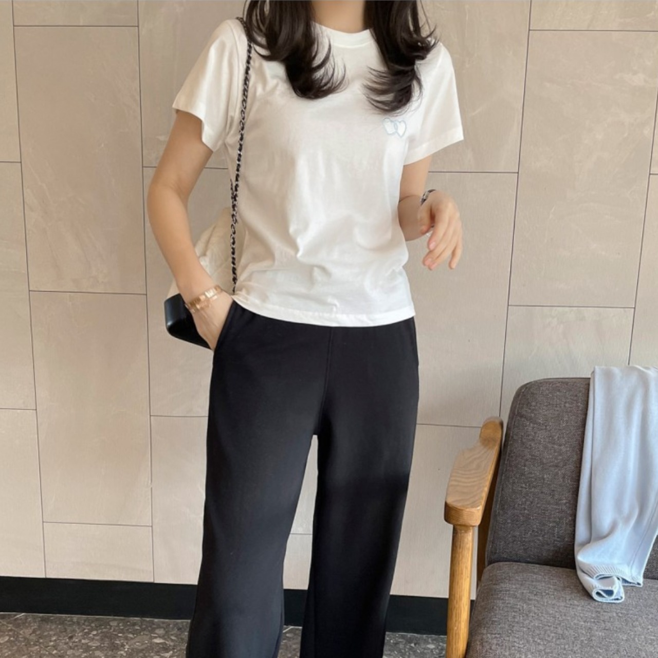 トップス Tシャツ ハート刺繍 カットソー 半袖 ラウンドネック ストレート 刺繍 かわいい 大人可愛い シンプル カジュアル 大人 大人可愛い 大人女子 こなれ感 ラフ スポーティー 抜け感