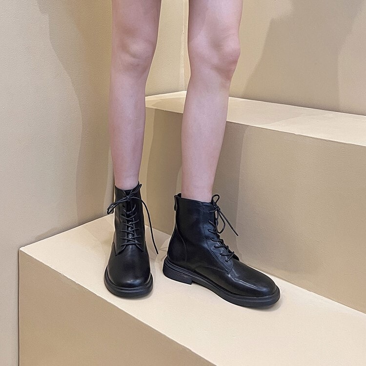 シューズ 靴 レディースシューズ ミドルブーツ 3cmヒール 痛くない 歩きやすい 履きやすい 走れる 疲れにくい レースアップ かわいい 大人可愛い きれいめ シンプル カジュアル 大人 おしゃれ 6,698円